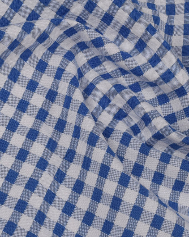 Blau-weiße Gingham-Karos