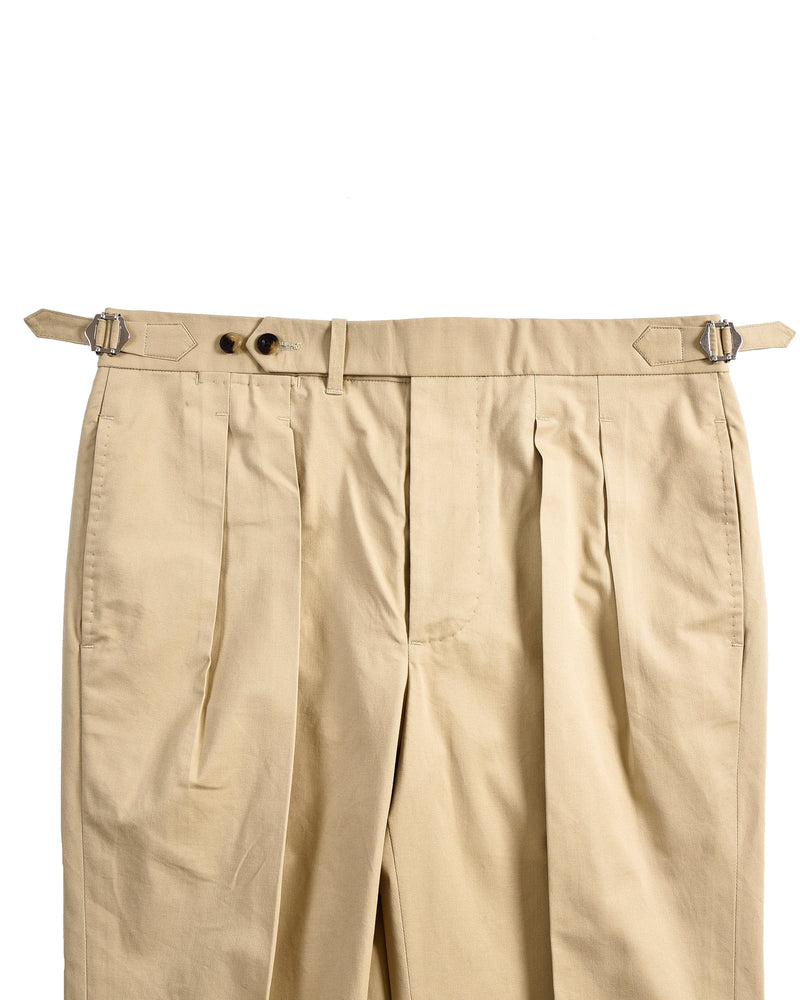 Dunkelbeige einfarbige Chino