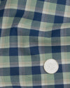 Blauer grüner Tartan-Plaid auf Weiß