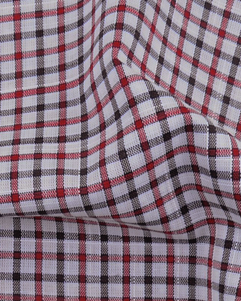 Klassische rote schwarze Mini-Gingham-Karos auf Weiß