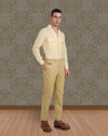 Hemd mit Camp-Kragen aus hellgelbem Fresco-Chambray