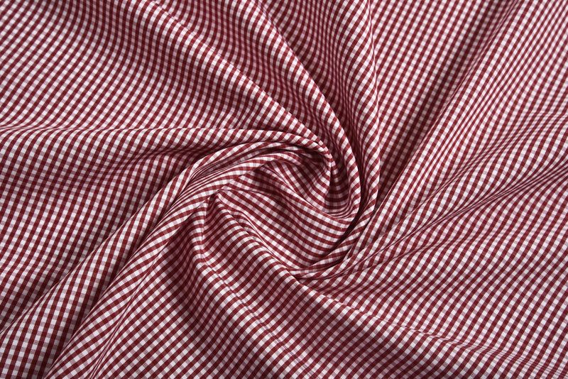 Rotes Mini-Karohemd