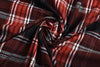 Chemise à carreaux rouges et noirs