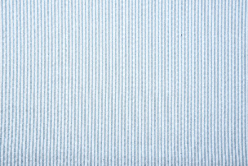 Himmelblaues Kleid Streifen Seersucker