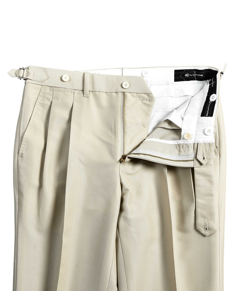 VBC: Khaki 100 % Wolle