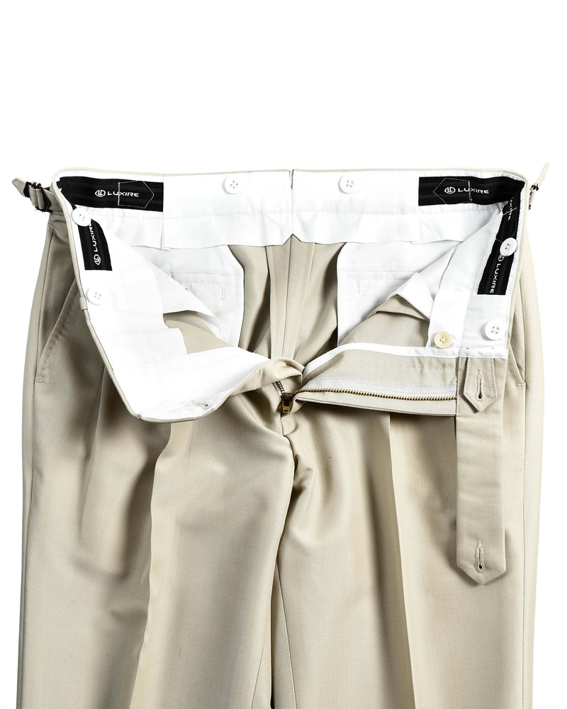 VBC: Khaki 100 % Wolle