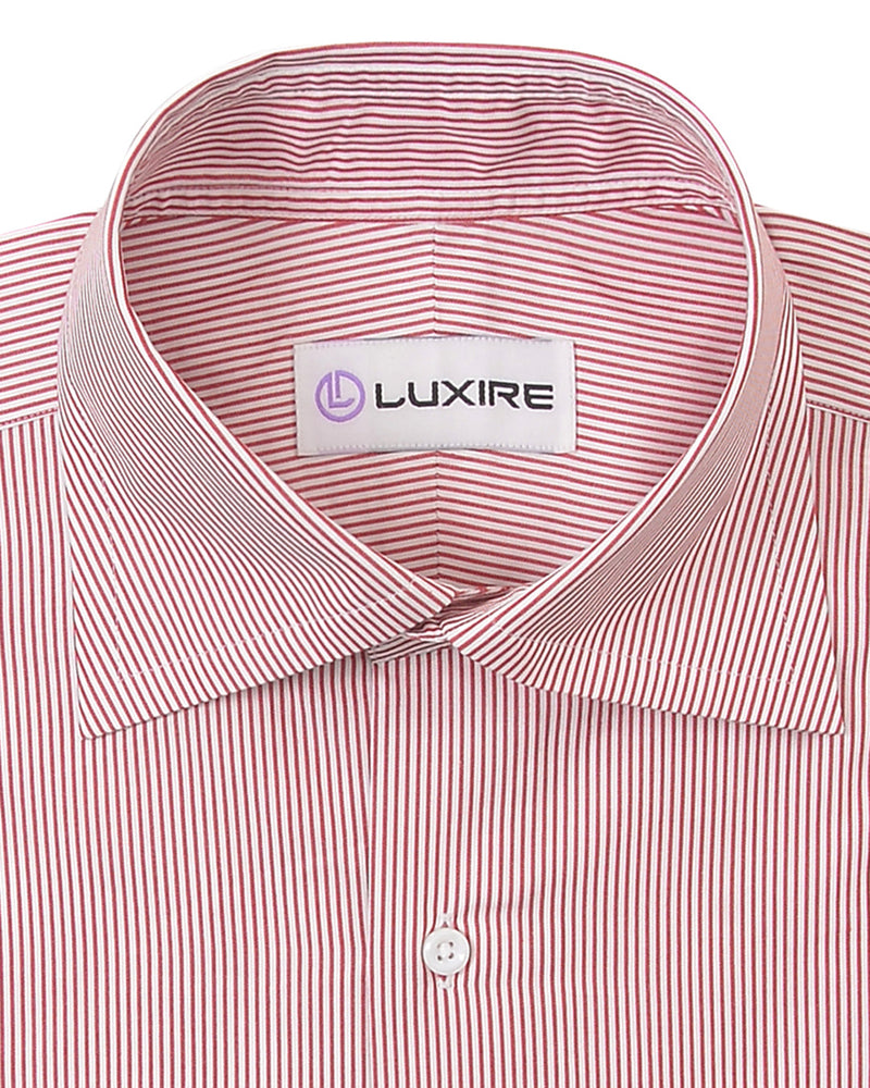 Robe rouge à rayures