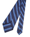 Tie-Himmelblaue Streifen auf Marineblau