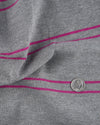 Graues fuchsiafarbenes Streifen-T-Shirt