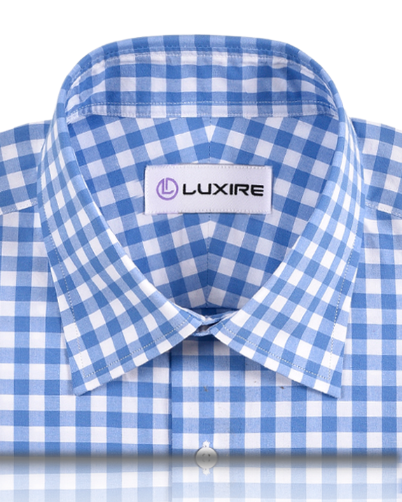 Blau auf weißem, breites Gingham-Karohemd