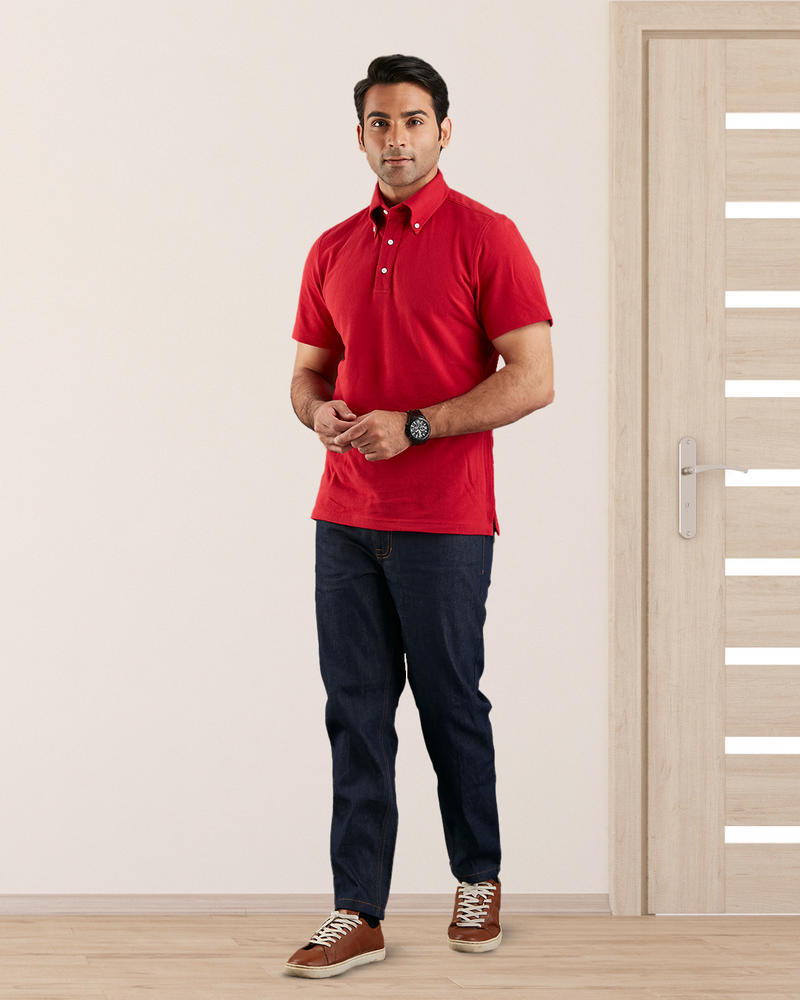 Schlichtes rotes Polo-T-Shirt
