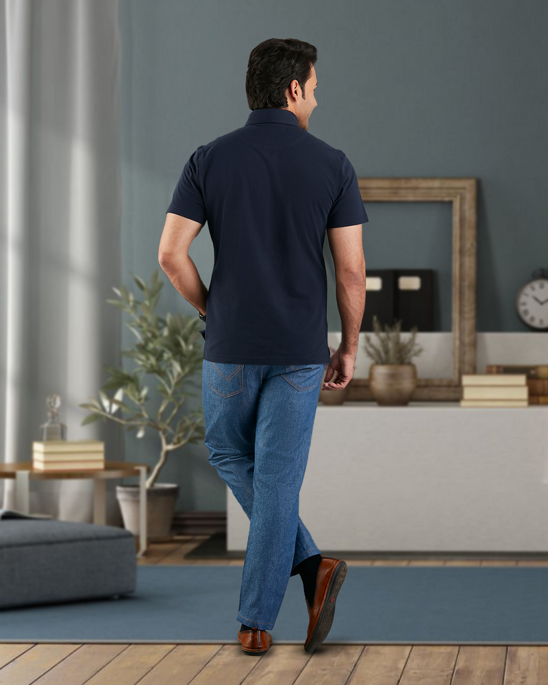 Marineblaues Polo-T-Shirt