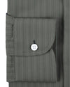 Chemise grise à chevrons